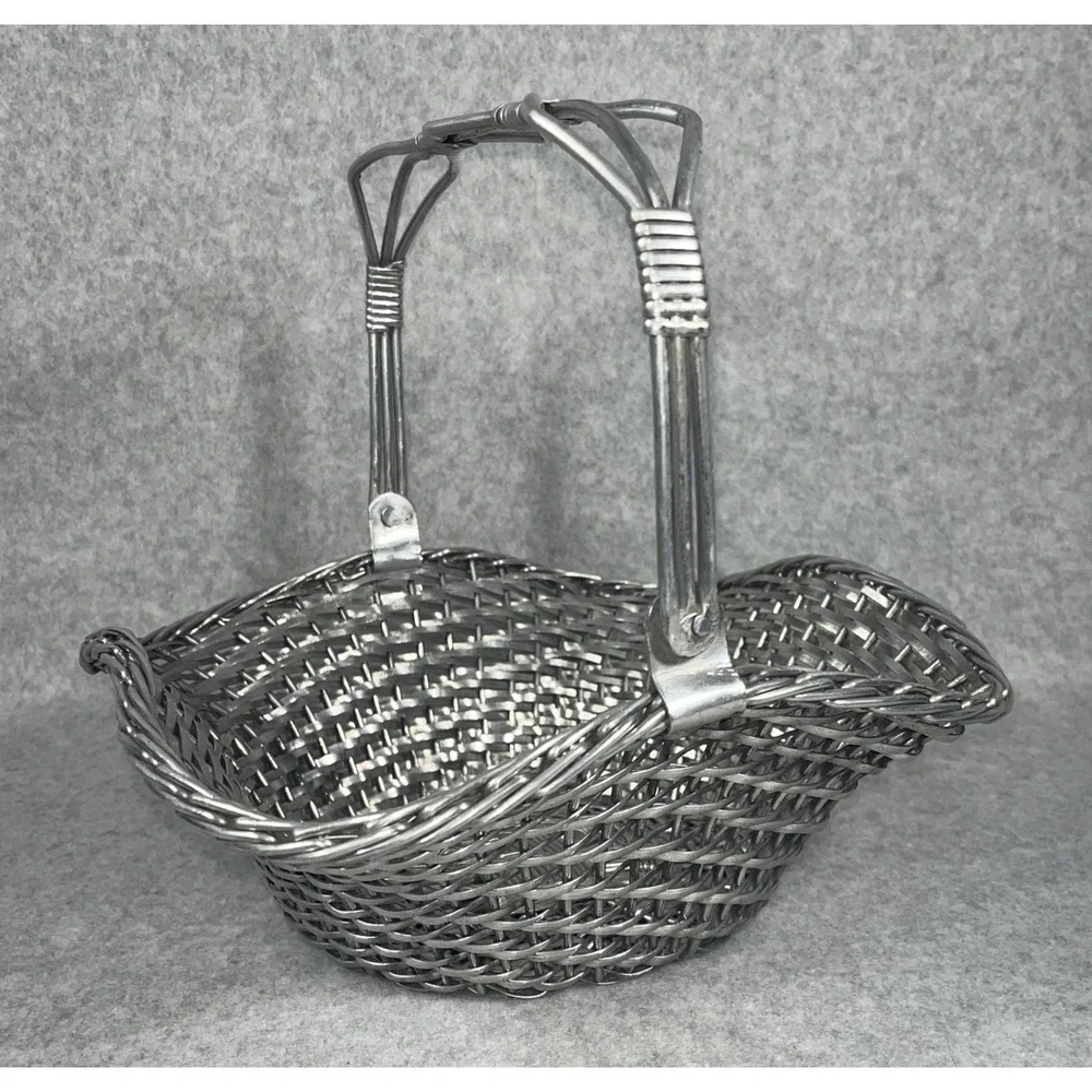 VTG Silver Tone Metal Woven Wire Basket With Fold Down Handle Decor Centerpiece
